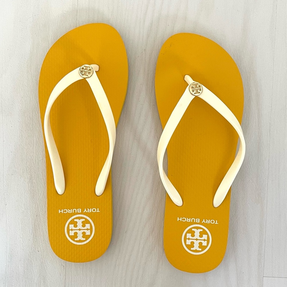 *NEW without tags* Tory Burch Yellow Thin Flip Flops (Size 8)